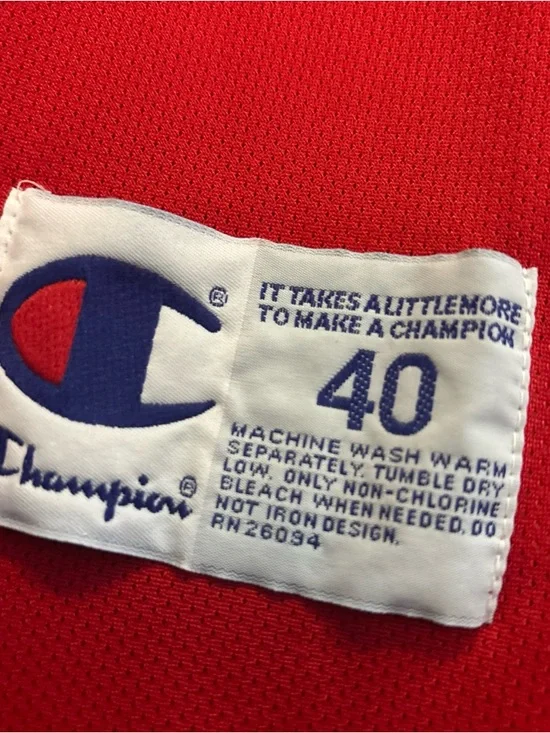 Vintage Champion- Michael Jordan- Chicago Bulls Jersey (red) size 40 - Picture 3 of 9